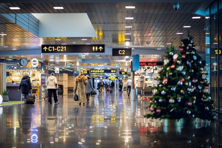 How Early Should You Get to the Airport During the Christmas Rush?